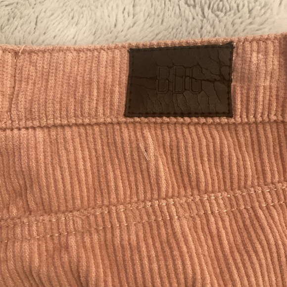 Urban Outfitters High-Rise Mom Pink Corduroy Pants - Picture 6 of 6
